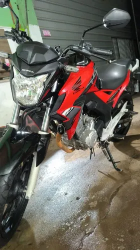 Moto Honda CB Twister 250cc