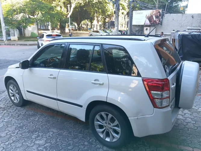 Suzuki Grand Vitara 2.0 16V 4x2/4x4 5P Mec. 2013