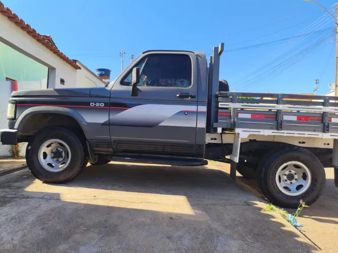 Chevrolet D-20 S / Luxe 3.9/4.0 Diesel 1992