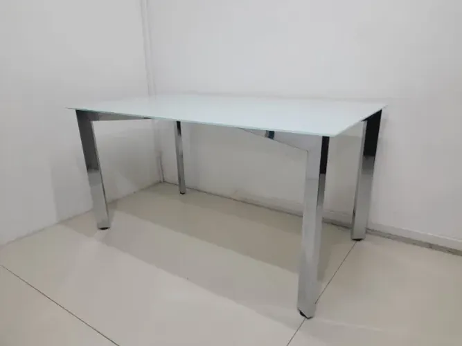 Mesa de escritório de vidro