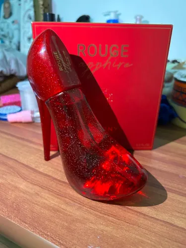 Perfume rouge sapphire