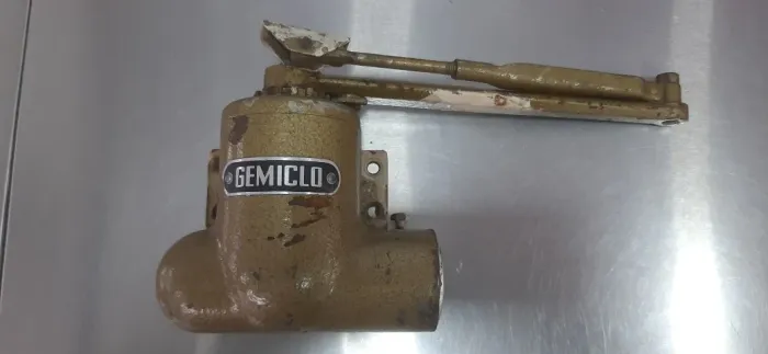 Mola Hidráulica Gemiclo - Item original, muito usado em elevadores - raridade