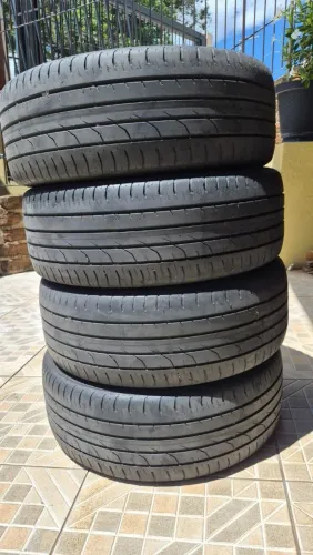 Vendo 4 pneus 205 50 R17 continental Premium contact 2