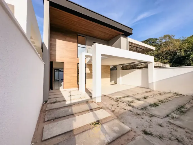 Casa em rua privativa no Eusébio - CE