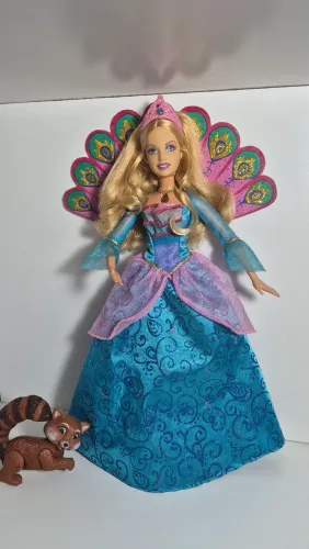 Boneca Barbie Rosella Princesa da Ilha com Sagi