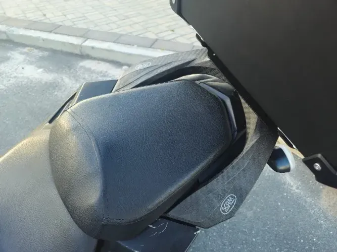 Suporte de bauleto para moto