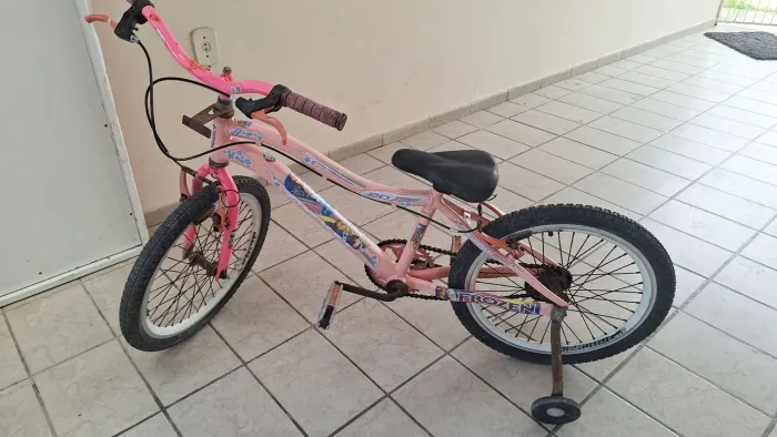 Bicicleta infantil usada