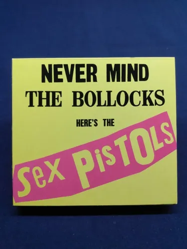 CD Sex Pistols - Nevermind the Bollocks Here's The Sex Pistols CD Duplo digistack encarte