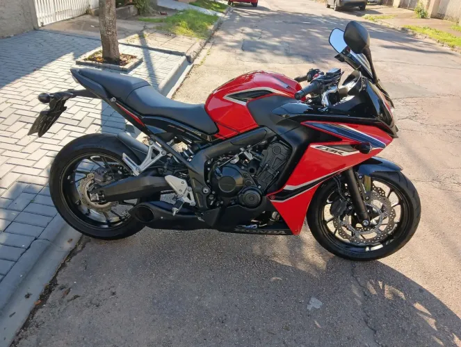 ? Honda CBR 650F 2019 - Apenas 9.645 km