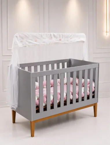 Vende se berço q vira cama depois