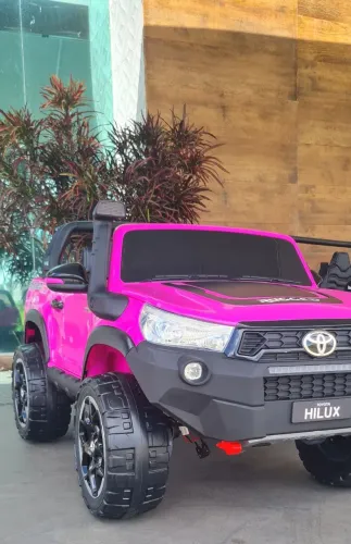 HILUX PREMIUM LICENCIADA 12V
