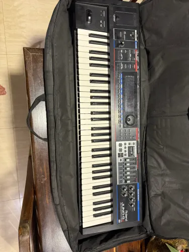 Vendo teclado Roland Juno - Gi 61 teclas 