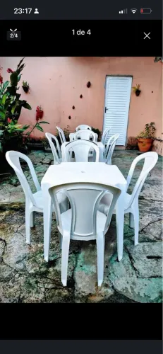 Jogo de mesa com cadeiras