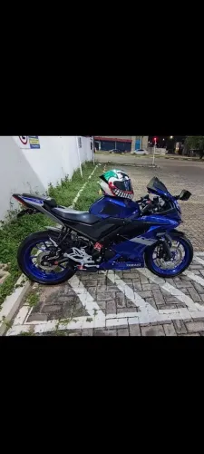 r15 azul