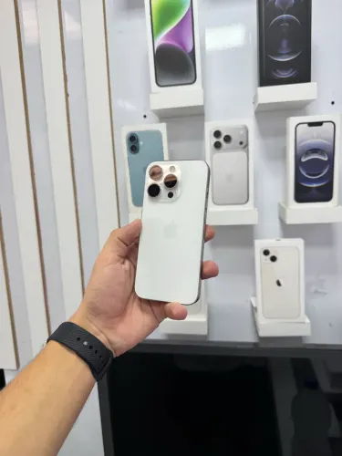 IPhone 15 Pro - 128Gb ( BRANCO ) 