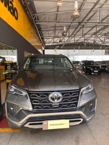 Toyota Hilux SW4 SRX 4X4 2.8 TDI 16V Dies. Aut. 2021