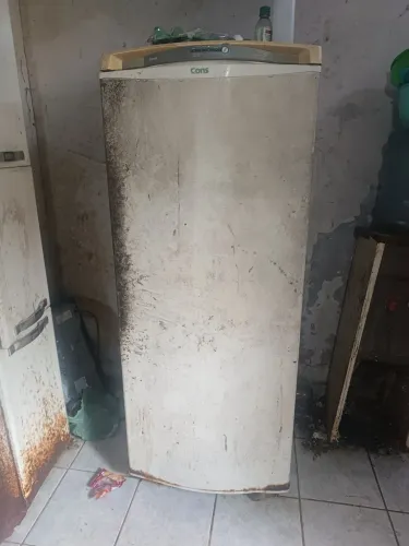 Geladeira gelo cheio