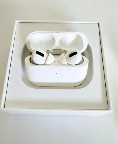 AirPods Pro Apple com Estojo de Recarga Original, em ótimo estado