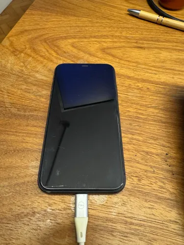 iPhone 11 128M e 4M de RAM