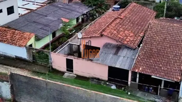 Casa ampla com 3 quartos para venda na Alameda Katrina, Coqueiro