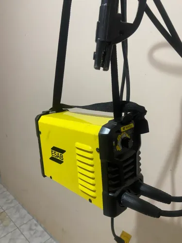 Máquina de solda Inversora Esab e máscara 