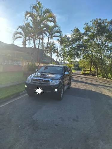 Toyota Hilux CD SRV D4-d 4X4 3.0 TDI Diesel AUT 2011
