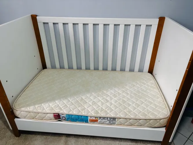 Berço 2 em 1 Capri Puppi Mini Cama (Acompanha colchão e mini cama) 