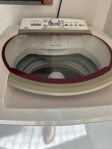 Máquina de lavar com defeito na placa