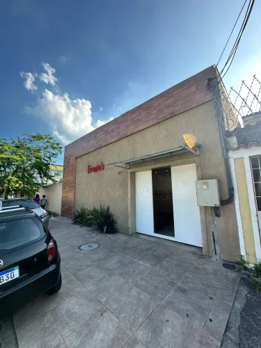 Vende-se Salão para festas em Padre Miguel com Casa Anexo
