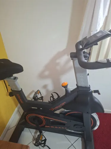 Vendo Bicicleta ergometrica spinning Evolution SP2500 - Ótimo estado!