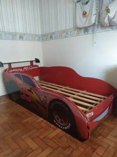 Vendo cama infantil Relâmpago McQueen