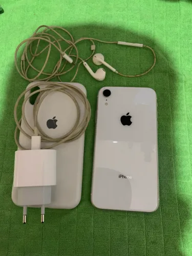 iPhone XR de 64 gigas (leia a descrição}
