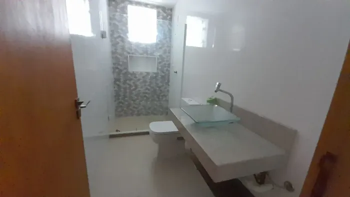 Casa Térrea com 3 dormitórios para locação, por R$ 4.200/mês - Morada da Colina - Volta Re