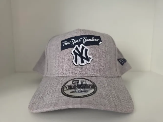 Boné New Era 9FORTY Yankees Cinza Mescla - Patches Bordados - Snapback - Original MLB