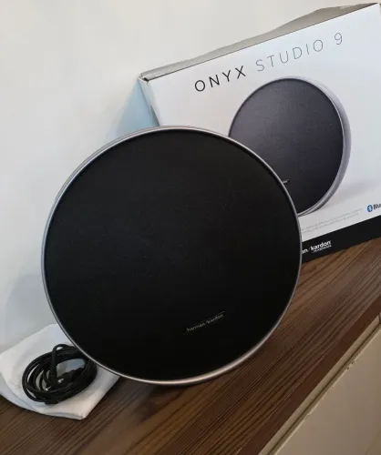 Onyx studio 9 - harman kardon