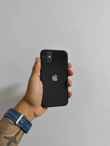 iPhone 11 128 preto