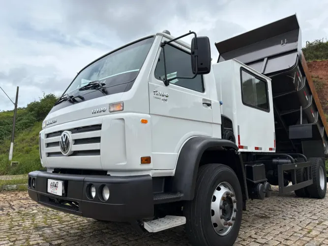 17-190 com casinha e caçamba zero 