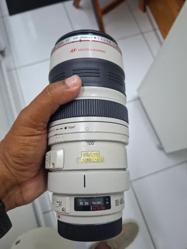Lente Cânon 100 -400