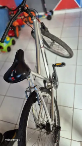 Vendo bicicleta em aluminio aro 24