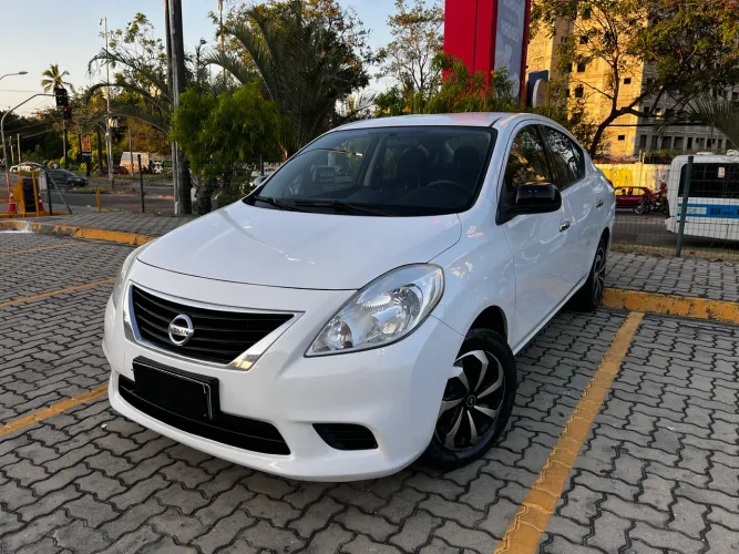 Nissan Versa SV 1.6 16V Flex Fuel 4P Mec. 2014