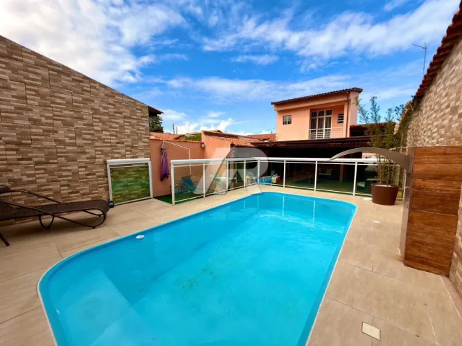 Vendo Linda Casa c/ Piscina 3 Qts- Oiticica- Campo Grande