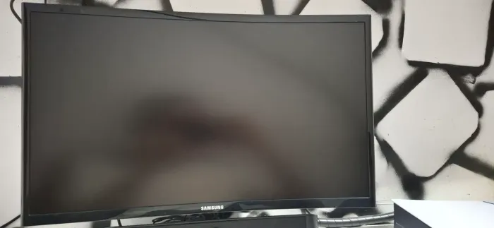 Monitor Samsung 24" Curvo Full HD ( PS5 e PC )