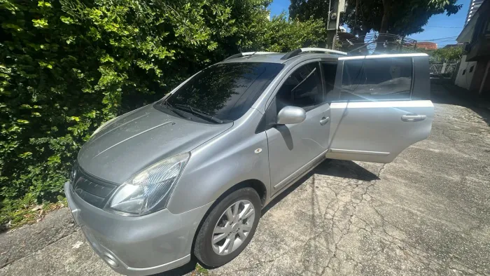 Nissan Livina Grand SL 1.8 16V Flex Fuel Aut. 2014