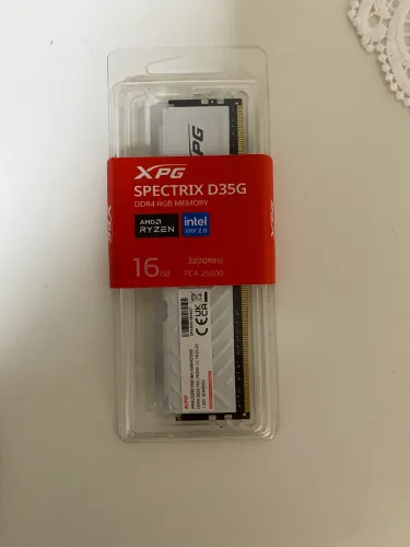 MEMÓRIA RAM 16GB NOVA BRANCA COM RGB