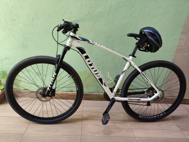 Vendo Bike Lotus 24 machas R$ 1.000