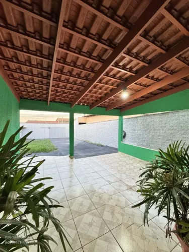 Casa, 3 quartos, 1 suíte, 108 m², 7 vagas no Res. Recanto do Bosque em Goiânia