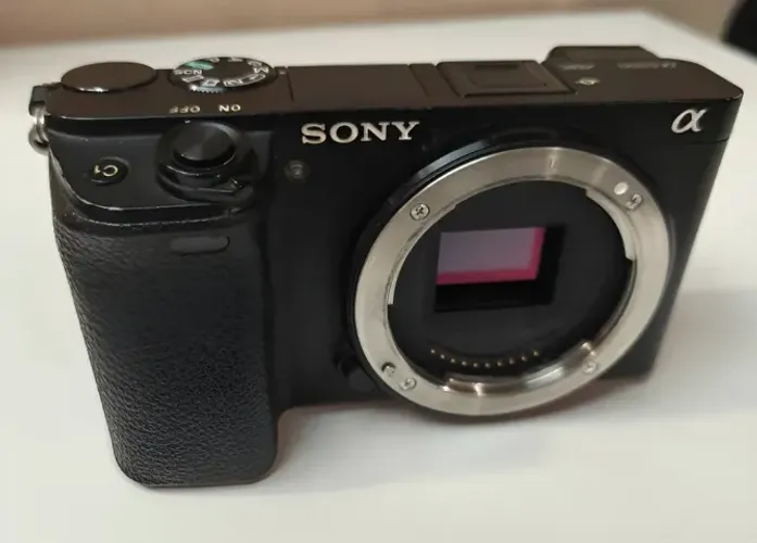 Camera Sony a6300 excelente estado