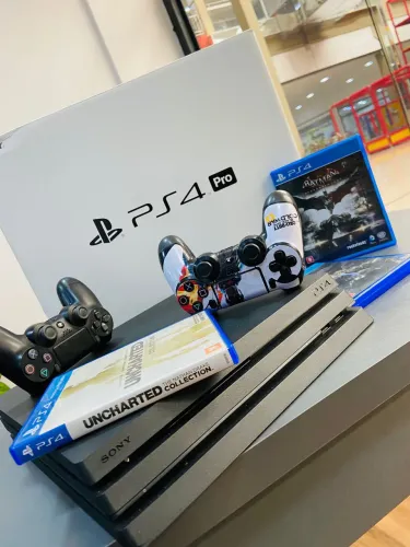 PlayStation 4 pro 4K pronta entrega com jogo e garantia 
