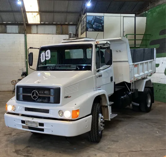 Caminhão toco caçamba reduzido MB 1318 ano 2009