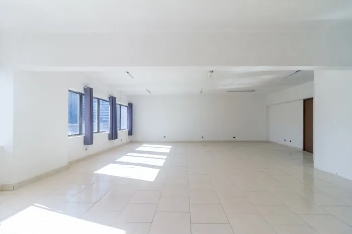 Sala comercial na Largo Treze de Maio, 520 - Conjunto 31 100 m²